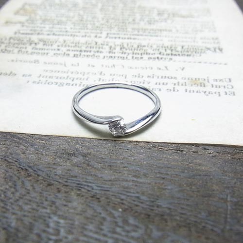 婚約指輪、エンゲージリング 「Luna（ルナ）」