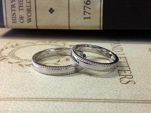 プラチナ結婚指輪、大きめのミル打ちでオーダーメイド