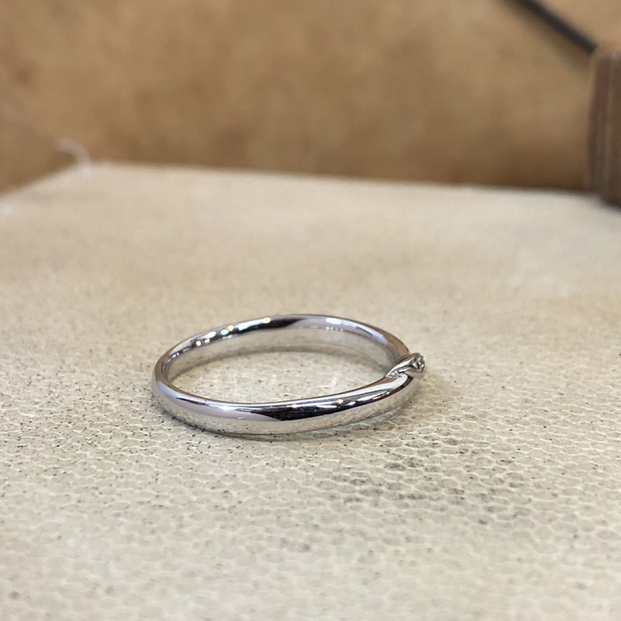 マリッジリング、結婚指輪 「carino（カリーノ）」女性用右側