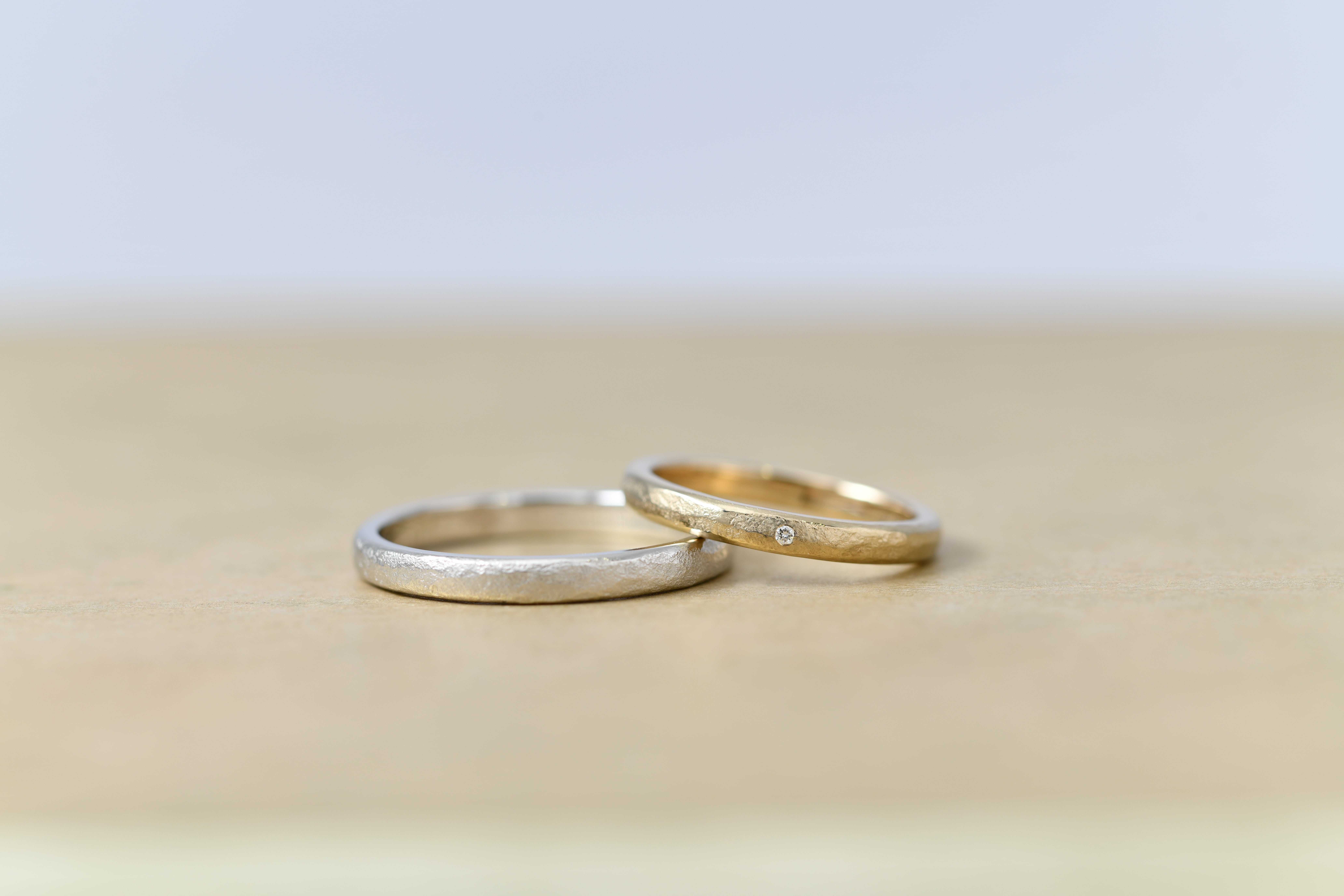 シャンパンゴールドとプラチナの結婚指輪 | 結婚指輪手作り作品