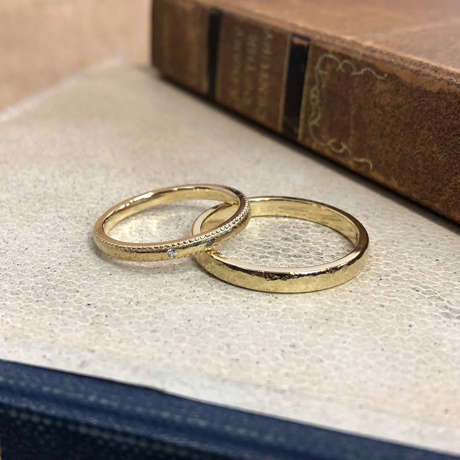 【結婚指輪】 rocher-milgrain round（ロシェ・ミルグレイン　ラウンド）【鍛造】　男女ペアの写真