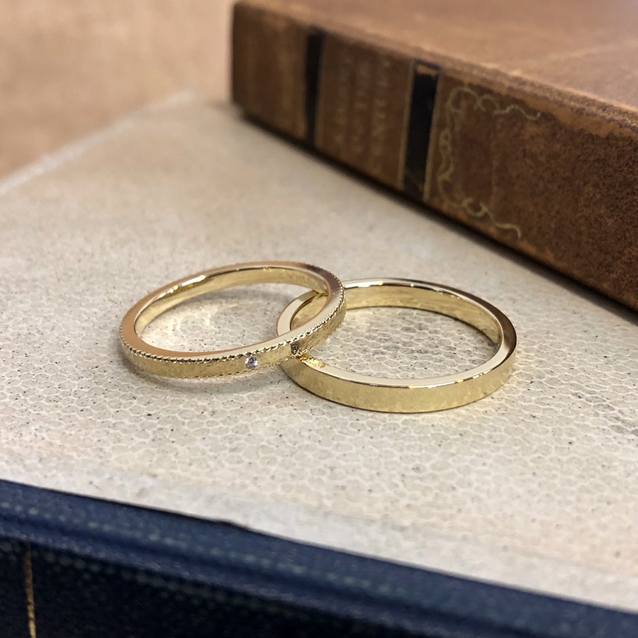 指輪イメージ「【結婚指輪】 rocher-milgrain flat（ロシェ・ミルグレイン　フラット）【鍛造】　男女ペア」